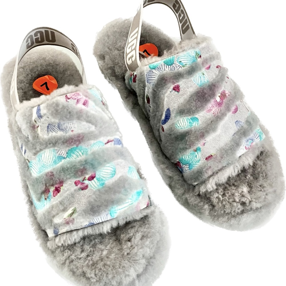 UGG FLUFF YEAH TIGER FLOWER
LIGHT GRAY WOOL SLIPPERS SANDALS SIZE 7 - Picture 4 of 12